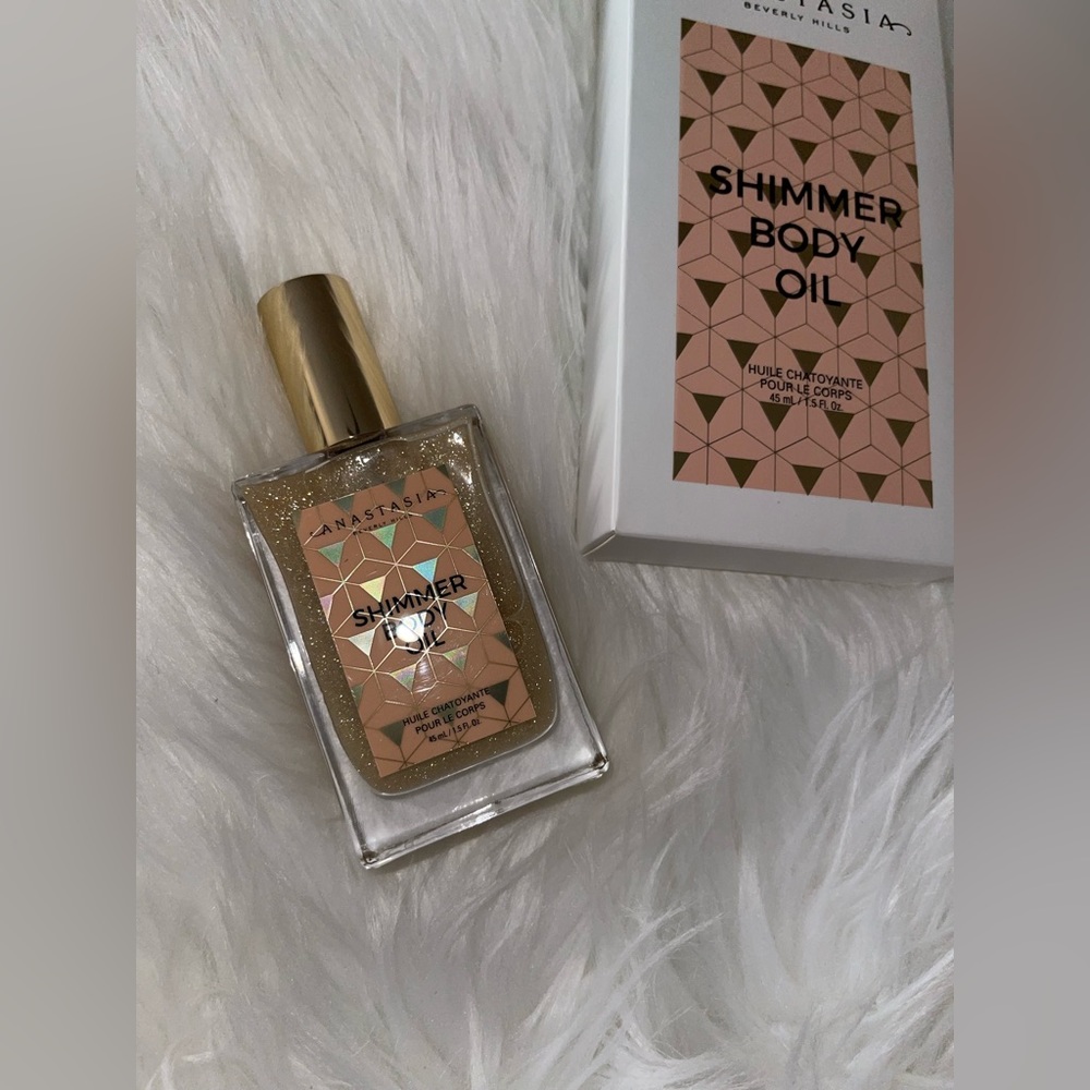 Anastasia shimmer